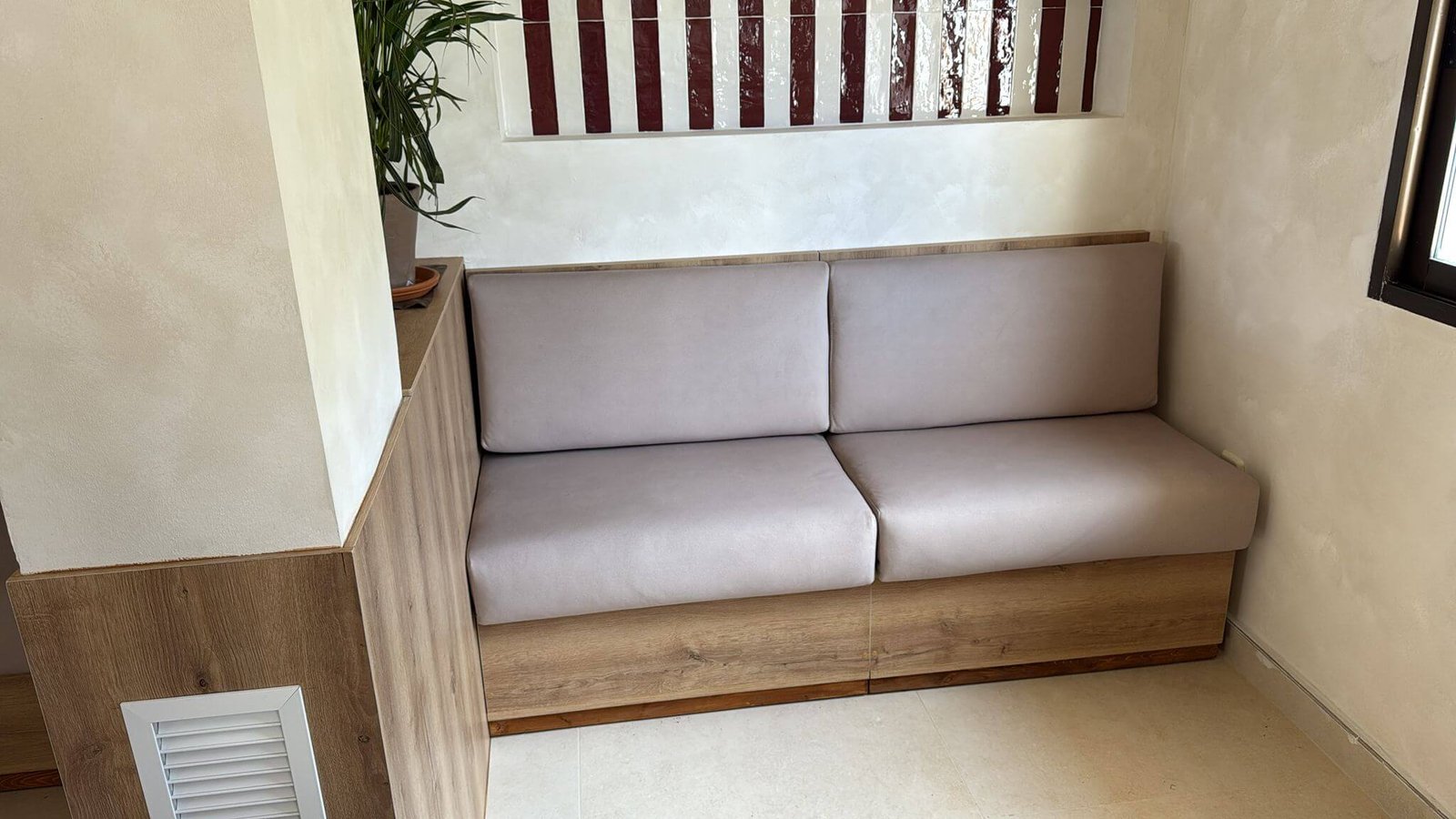 Sofá restaurado y tapizado